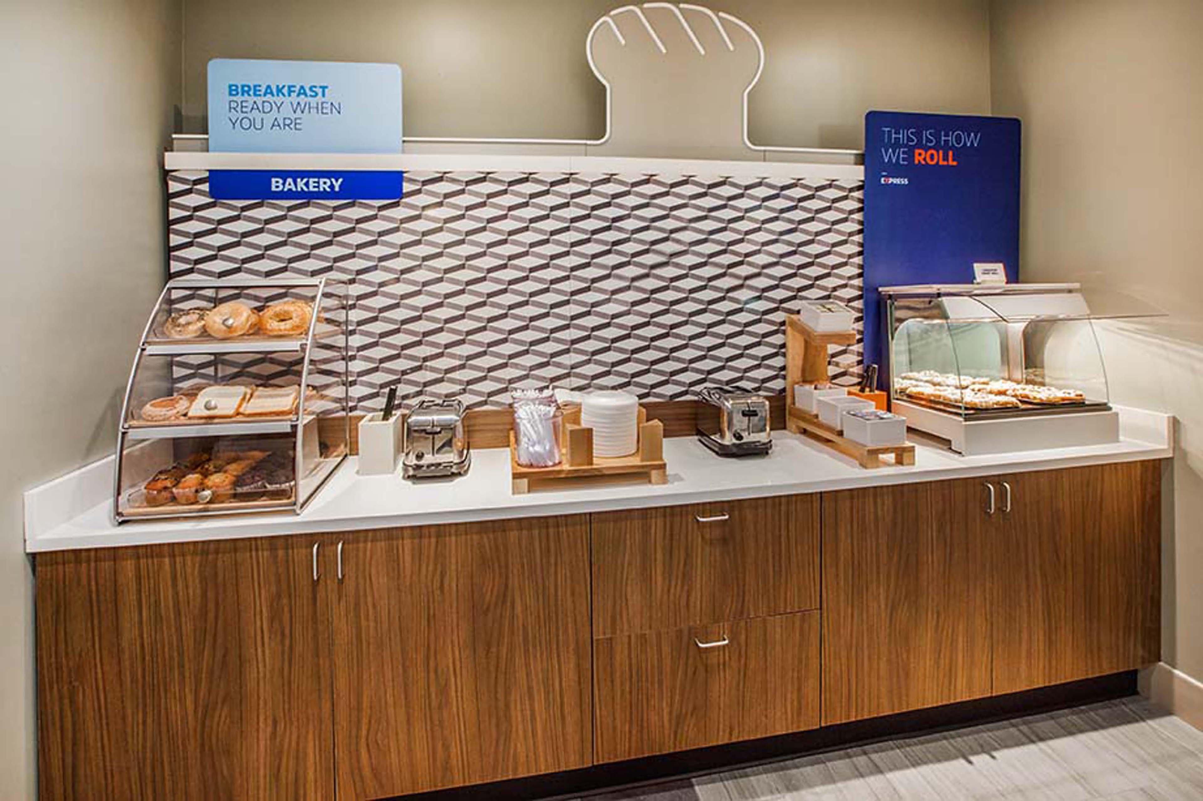 Holiday Inn Express & Suites Cumberland - La Vale By Ihg Dış mekan fotoğraf