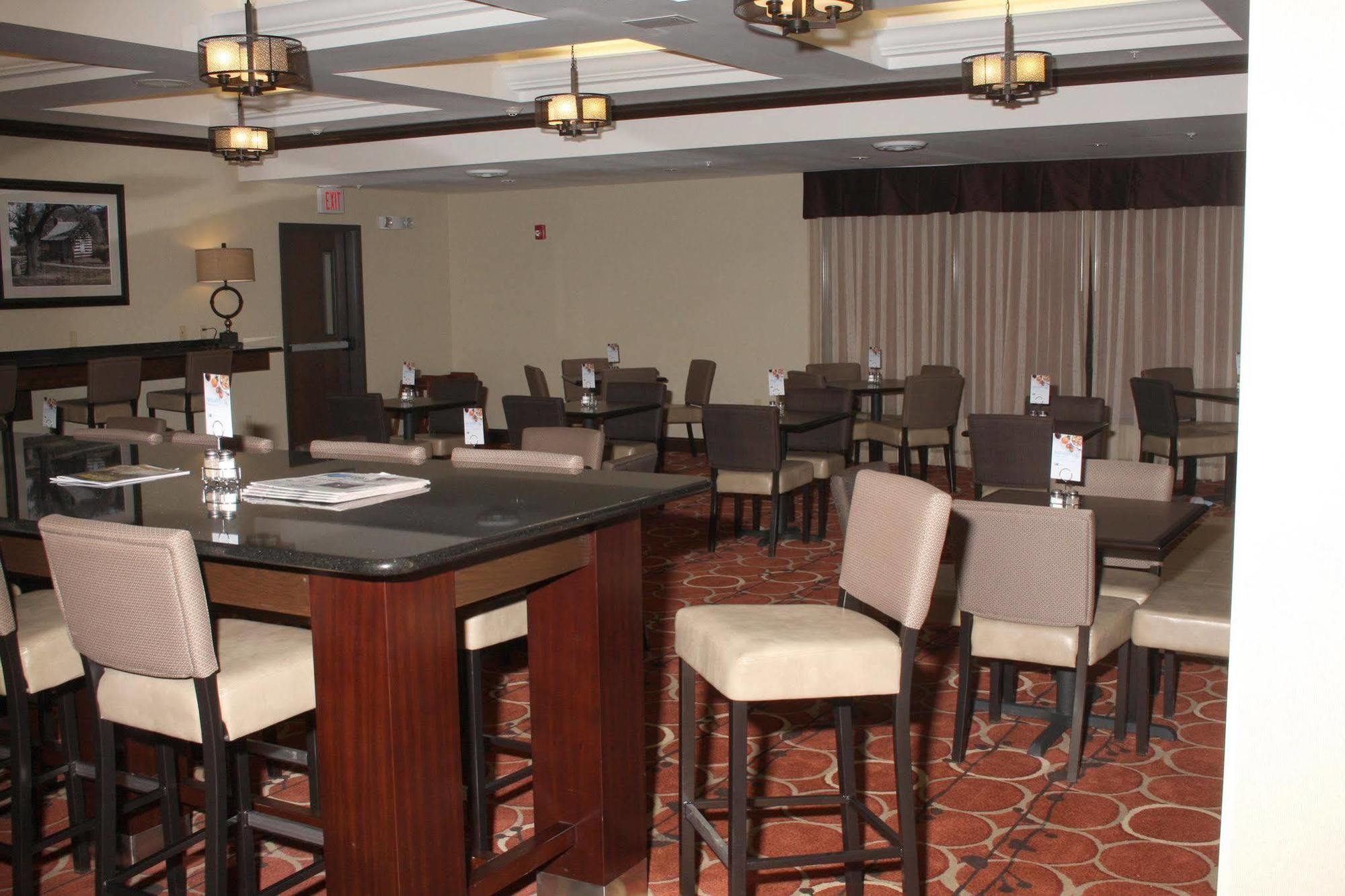 Holiday Inn Express & Suites Cumberland - La Vale By Ihg Dış mekan fotoğraf